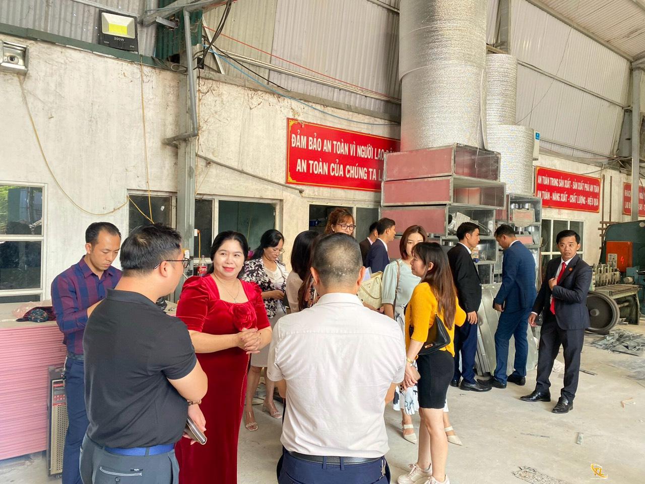 Hội Doanh nhân họ Trần Thủ đô thăm quan Nhà máy sản xuất ống gió Mai Anh